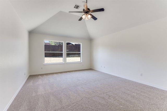 10121 Waverly Lane, Fort Worth, TX 76244