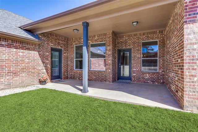 10121 Waverly Lane, Fort Worth, TX 76244