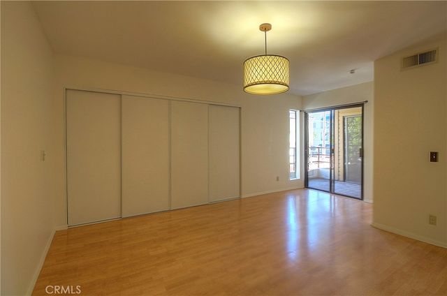 400 N Louise Street 205, Glendale, CA 91206