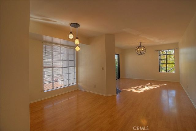 400 N Louise Street 205, Glendale, CA 91206