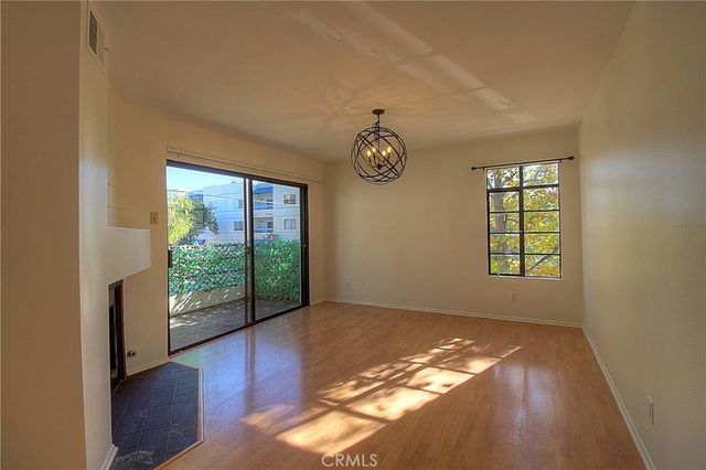 400 N Louise Street 205, Glendale, CA 91206