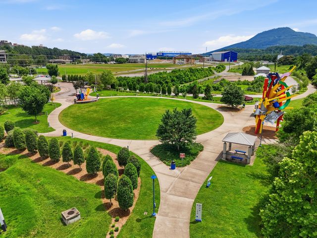 926 Landings Drive, Chattanooga, TN 37402