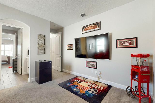 5453 PIKES PEAK Loop NE, Rio Rancho, NM 87144