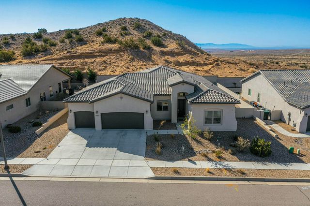 5453 PIKES PEAK Loop NE, Rio Rancho, NM 87144