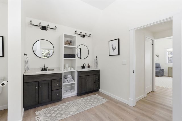 7 Crane Landing Rd, Wareham, MA 02571