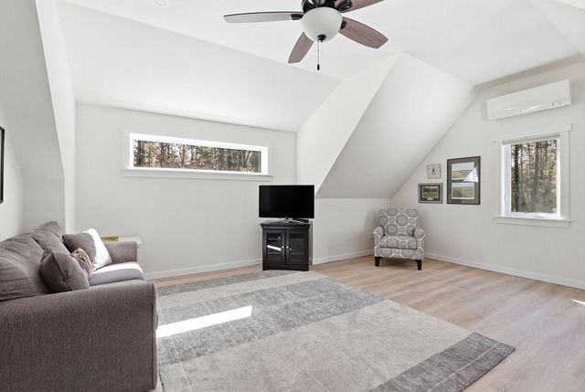 7 Crane Landing Rd, Wareham, MA 02571