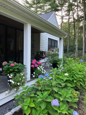 7 Crane Landing Rd, Wareham, MA 02571