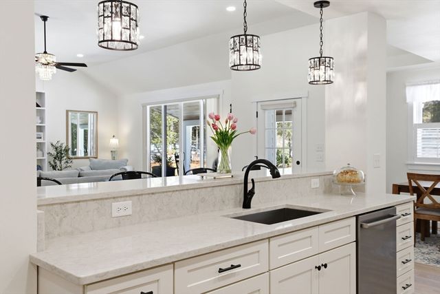 7 Crane Landing Rd, Wareham, MA 02571