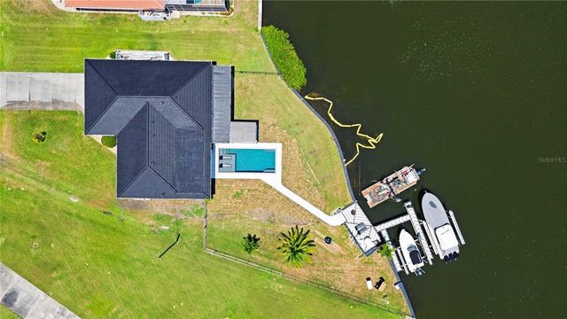 1933 FAIRVIEW DRIVE, Englewood, FL 34223
