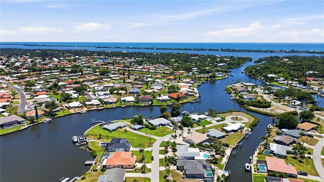 1933 FAIRVIEW DRIVE, Englewood, FL 34223