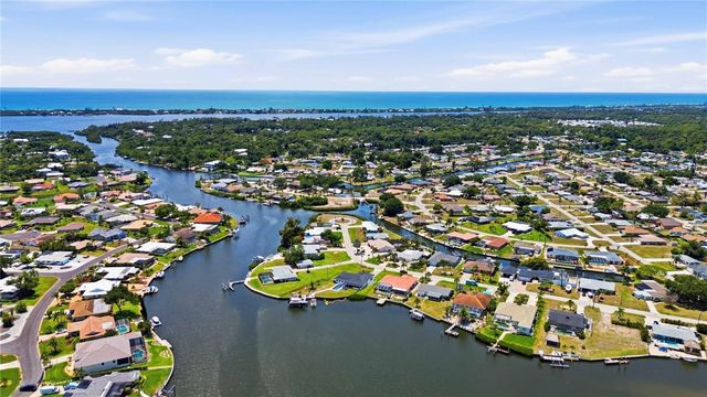 1933 FAIRVIEW DRIVE, Englewood, FL 34223