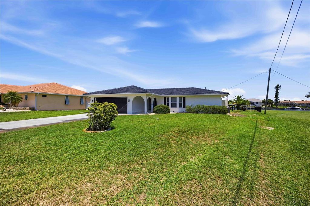 1933 FAIRVIEW DRIVE, Englewood, FL 34223