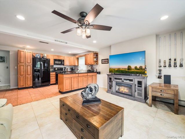 1 S Park Lane, Nanuet, NY 10954