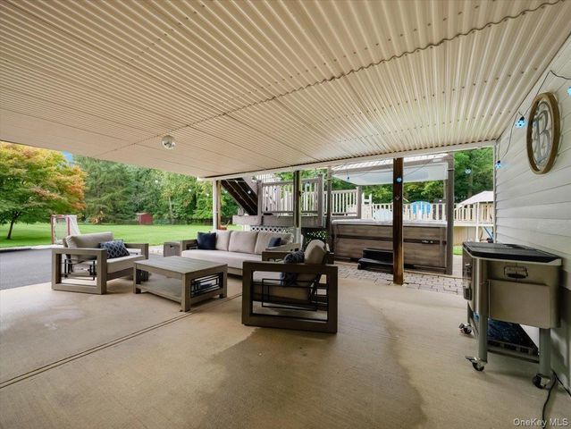 1 S Park Lane, Nanuet, NY 10954