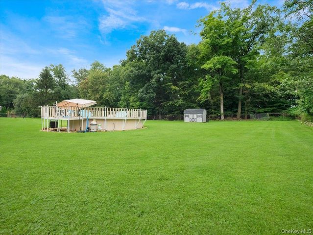 1 S Park Lane, Nanuet, NY 10954