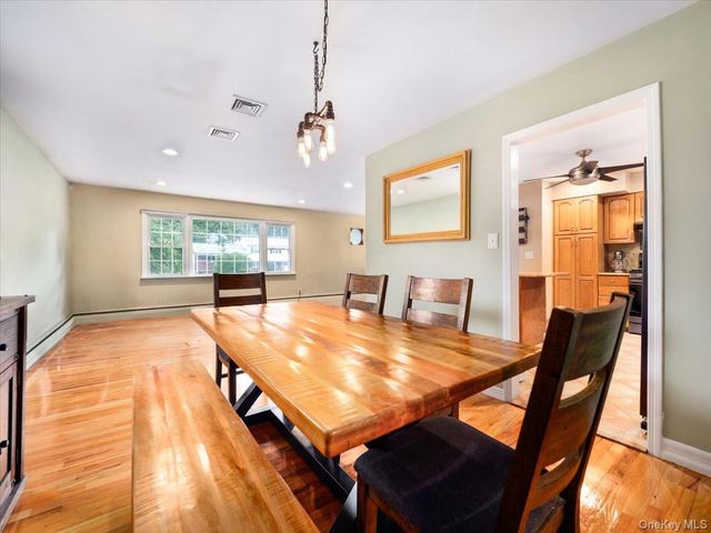 1 S Park Lane, Nanuet, NY 10954