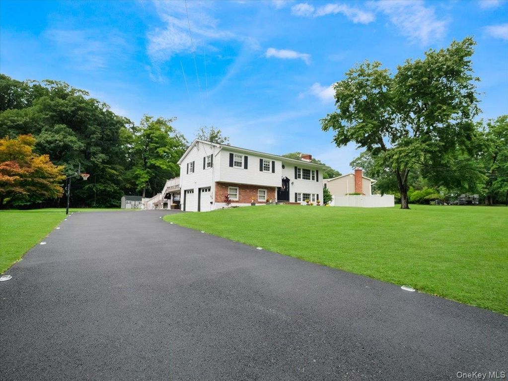 1 S Park Lane, Nanuet, NY 10954 — photo 2