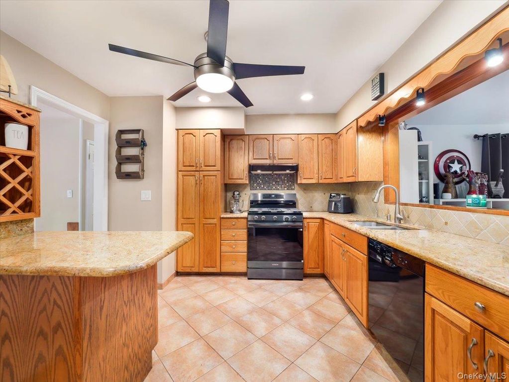 1 S Park Lane, Nanuet, NY 10954 — photo 5