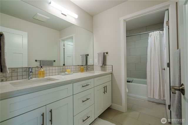 5672 Garibaldi Way, Blaine, WA 98230