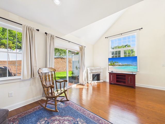 70 Endicott 106, Norwood, MA 02062