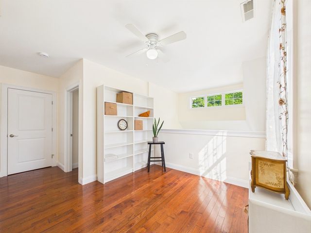 70 Endicott 106, Norwood, MA 02062