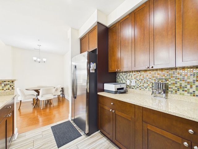 70 Endicott 106, Norwood, MA 02062