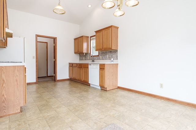 3047 VAUGHNDALE Drive, Machesney Park, IL 61115