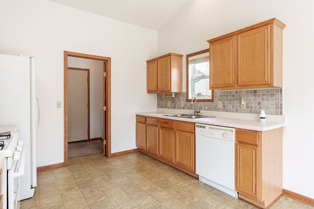 3047 VAUGHNDALE Drive, Machesney Park, IL 61115