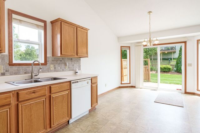 3047 VAUGHNDALE Drive, Machesney Park, IL 61115