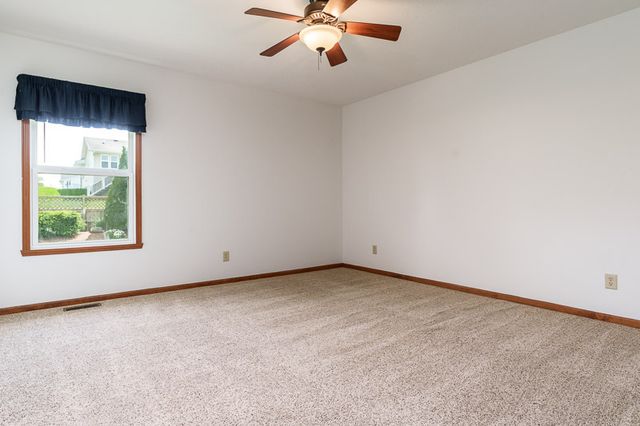 3047 VAUGHNDALE Drive, Machesney Park, IL 61115