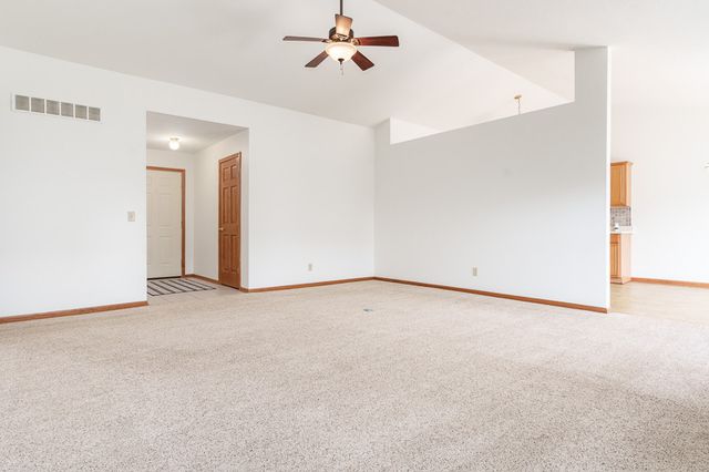 3047 VAUGHNDALE Drive, Machesney Park, IL 61115
