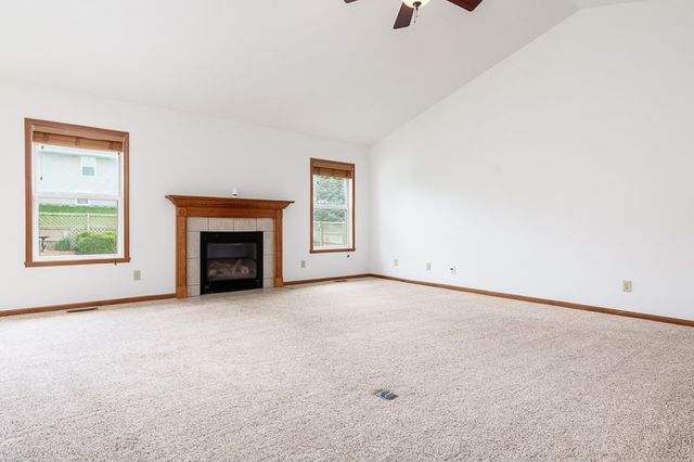 3047 VAUGHNDALE Drive, Machesney Park, IL 61115