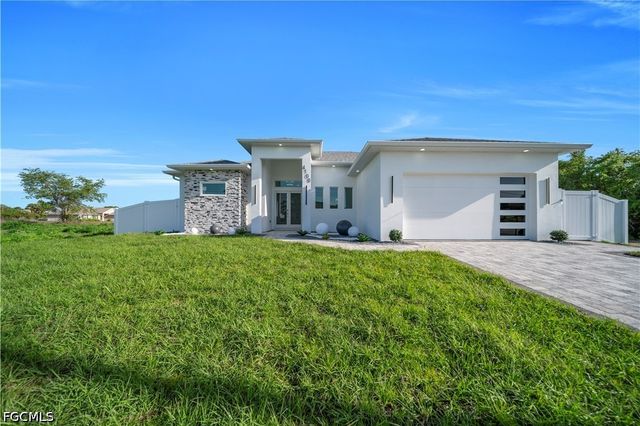 4100 15th ST SW, Lehigh Acres, FL 33976