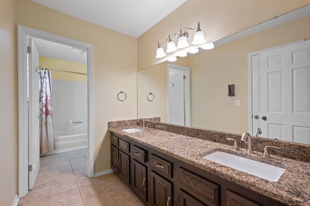 817 Fox Chase Lane, Hixson, TN 37343