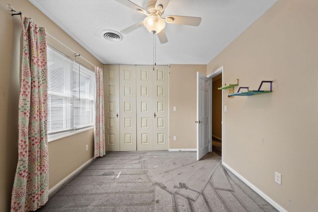 817 Fox Chase Lane, Hixson, TN 37343