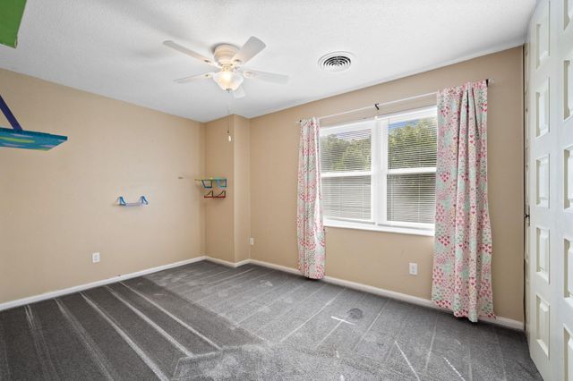 817 Fox Chase Lane, Hixson, TN 37343