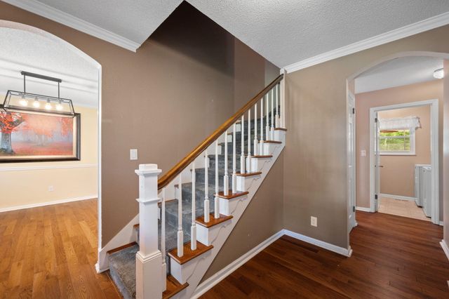 817 Fox Chase Lane, Hixson, TN 37343