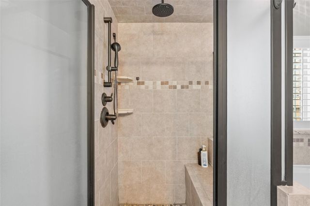 7027 Sunrise Drive, Hitchcock, TX 77563