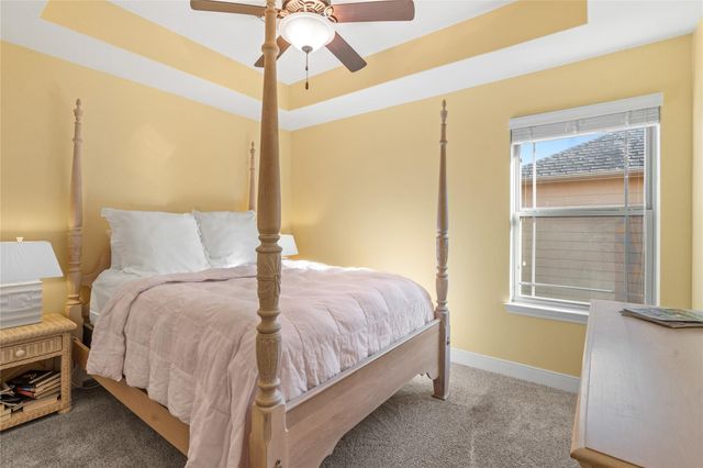 7027 Sunrise Drive, Hitchcock, TX 77563