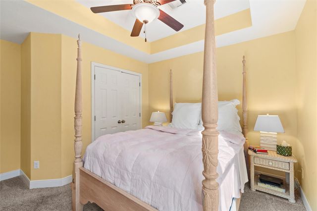 7027 Sunrise Drive, Hitchcock, TX 77563