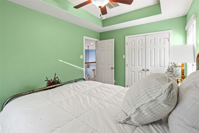 7027 Sunrise Drive, Hitchcock, TX 77563