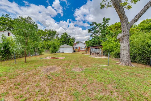 2529 Chicago Avenue, Fort Worth, TX 76103