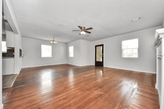 7504 Elm Street, Houston, TX 77023