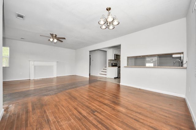 7504 Elm Street, Houston, TX 77023