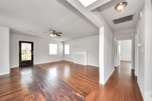 7504 Elm Street, Houston, TX 77023