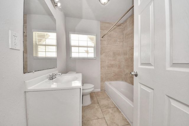 7504 Elm Street, Houston, TX 77023