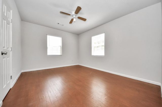 7504 Elm Street, Houston, TX 77023