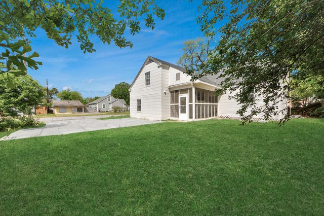 7504 Elm Street, Houston, TX 77023