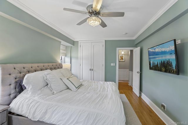 22 Hamilton Place I3, Garden City, NY 11530