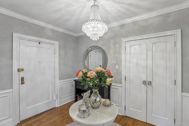 22 Hamilton Place I3, Garden City, NY 11530